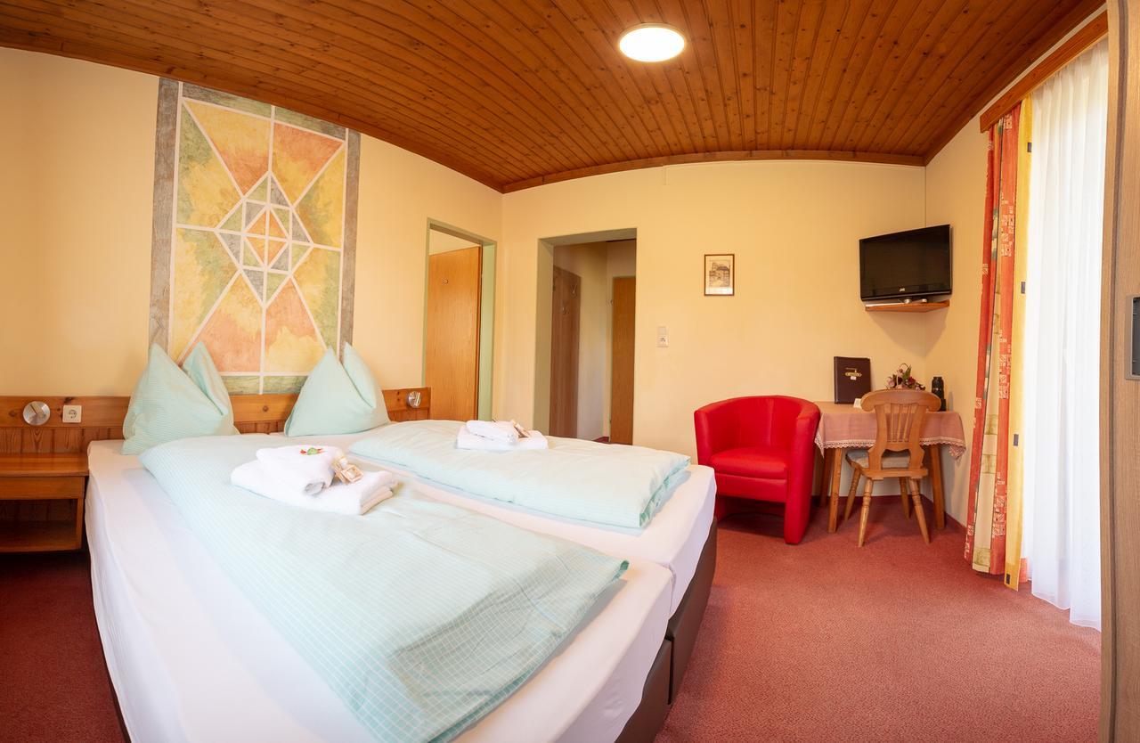 Hotel Landhof Simeter Gmbh Spittal an der Drau Εξωτερικό φωτογραφία