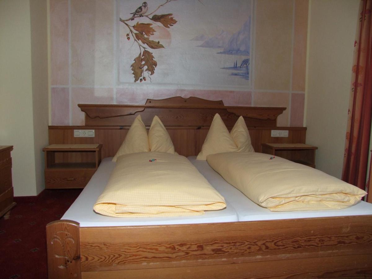 Hotel Landhof Simeter Gmbh Spittal an der Drau Εξωτερικό φωτογραφία
